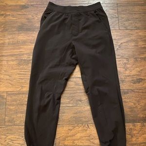 Men’s black Lululemon ABC jogger pant